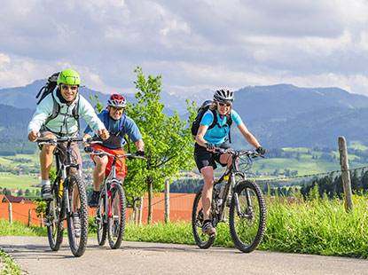 Foto: Wenn der Moment das Tempo bestimmt – Alpenpanoramatour ins Grüne Herz Europas