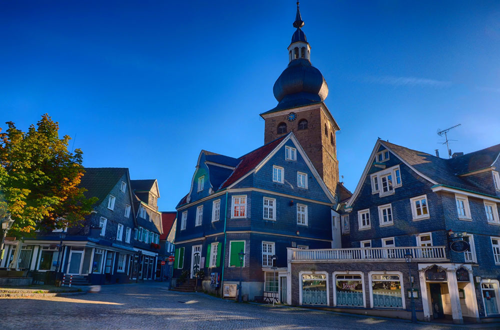 Bahn-frei-AdobeStock_225497107-web