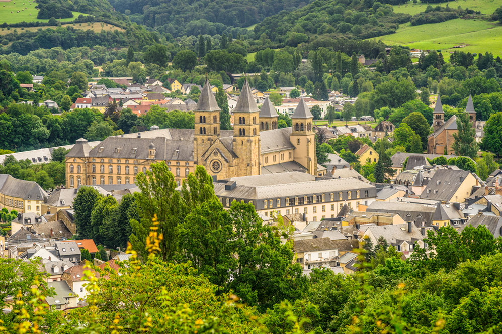 Vier-Taeler-Tour-Echternach-AdobeStock_449378254-web Vier-Täler-Tour in Luxemburg